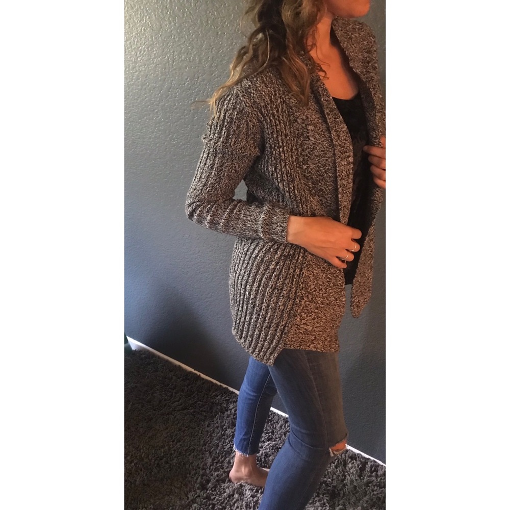 Nice cardigan express size S P .